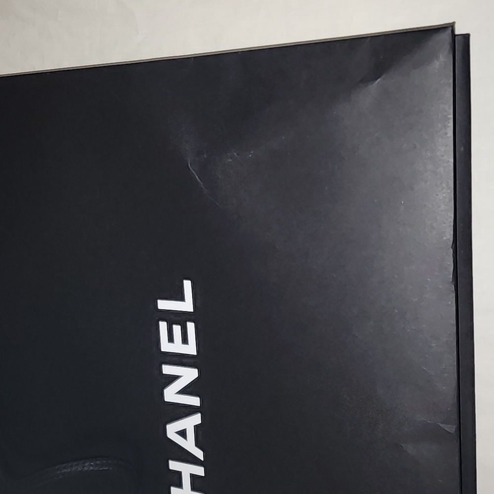CHANEL Elegant Black Packaging Set - Picture 11 of 15